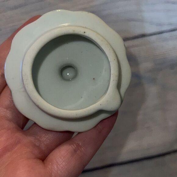 Blue & White Floral Turtle Teapot Tortoise Vintage China Unique Kitsch FLAW - Picture 9 of 11